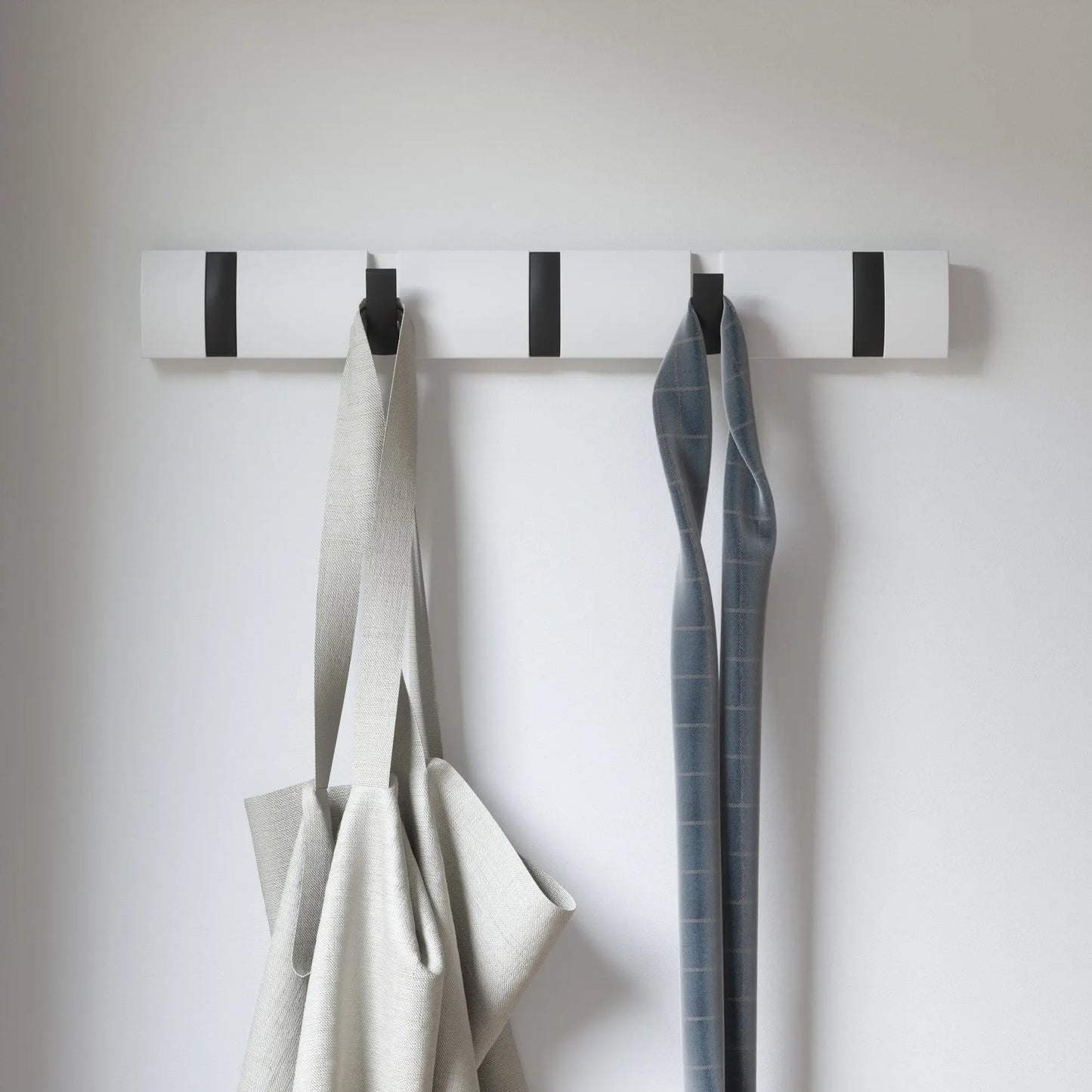 Flip hooks Trade Brands