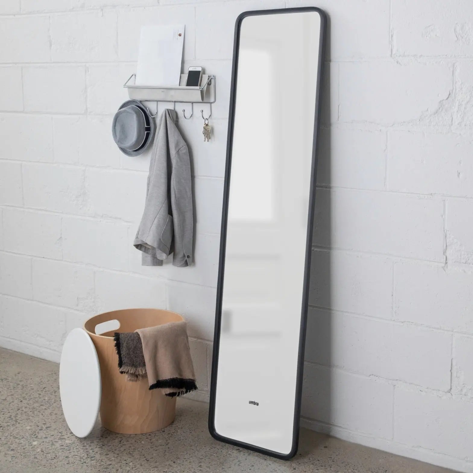 Hub Leaning Mirror Trade Brands