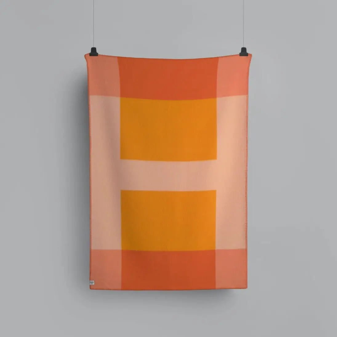 Roros Syndin throw Roros Tweed