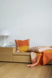 Roros Syndin throw Roros Tweed