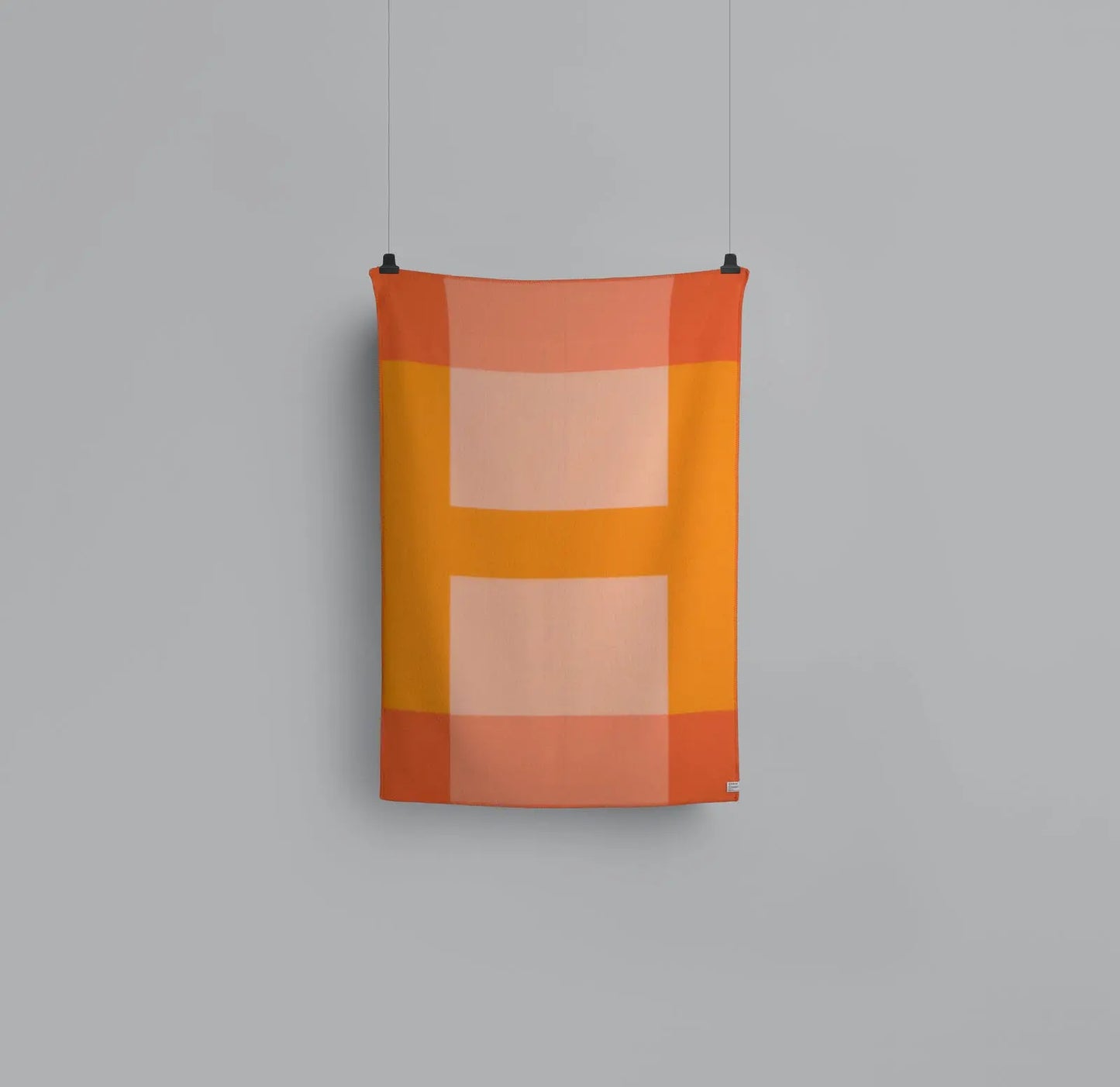 Roros Syndin throw Roros Tweed