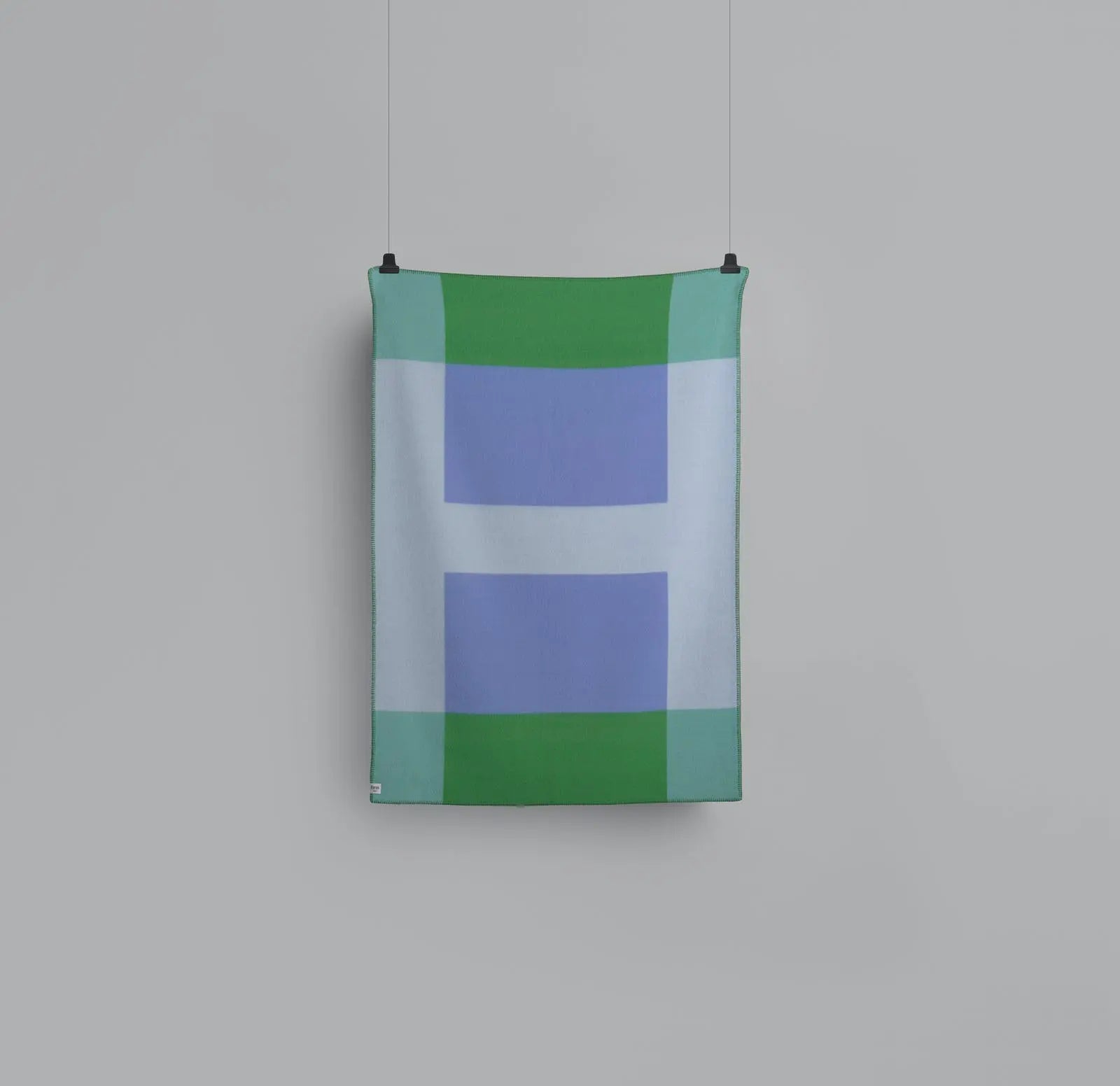 Roros Syndin throw Roros Tweed